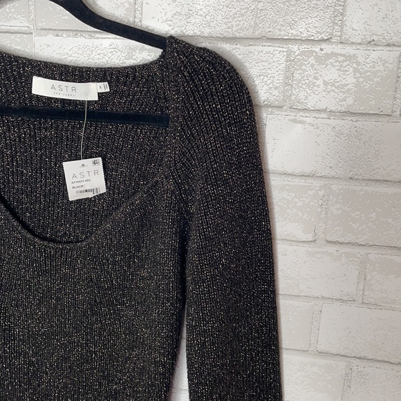 NWT ASTR The Label Long Sleeve Square Neck Metallic Sweater - Picture 5 of 11